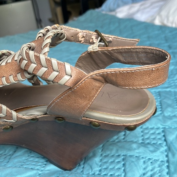 Aldo platform wedge strappy heels size 6.5 - Picture 10 of 10